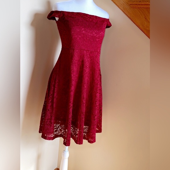 Women’s Dress Size Small Red Lace Off Shoulder A Line Swing Cocktail Party Dress - Picture 5 of 8